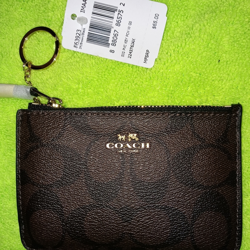 Coach coinpurse with key ring
